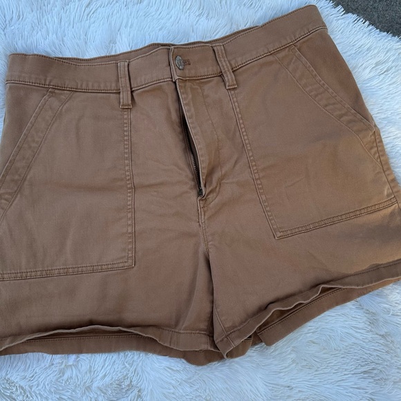 J.Crew Utility Style Women’s Shorts 31 Waist - Picture 2 of 5